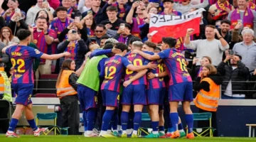 برشلونة يعزز صدارته للدوري الإسباني باكتساح كبير في شباك إشبيلية